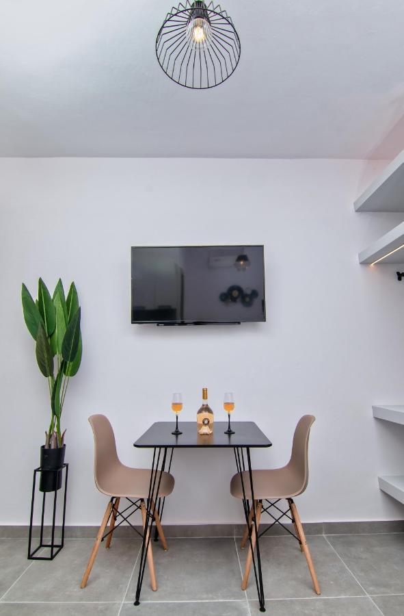 Rhodes City Luxury Apartment In The Center מראה חיצוני תמונה